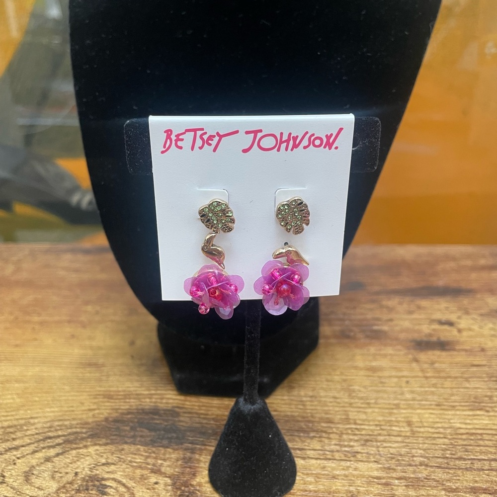 NWT Betsey Johnson Earring Set